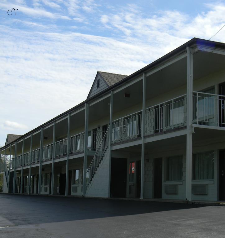 Econo Lodge Lynchburg Exteriör bild