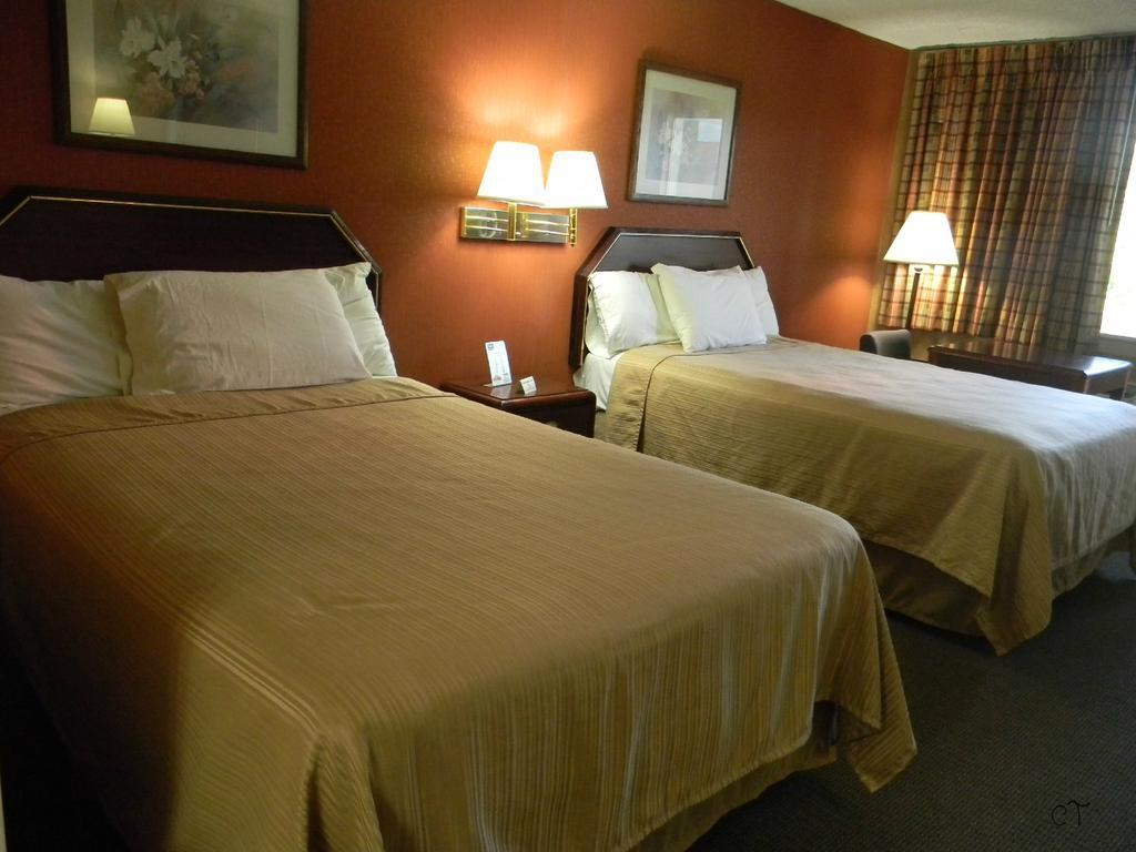 Econo Lodge Lynchburg Exteriör bild