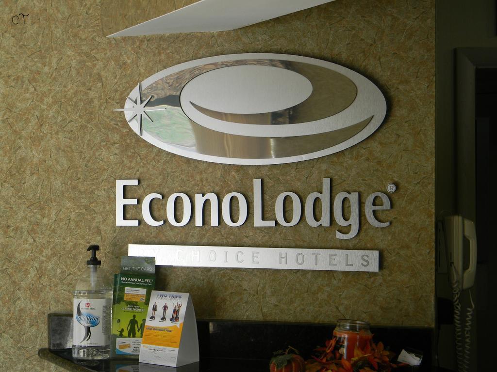 Econo Lodge Lynchburg Exteriör bild