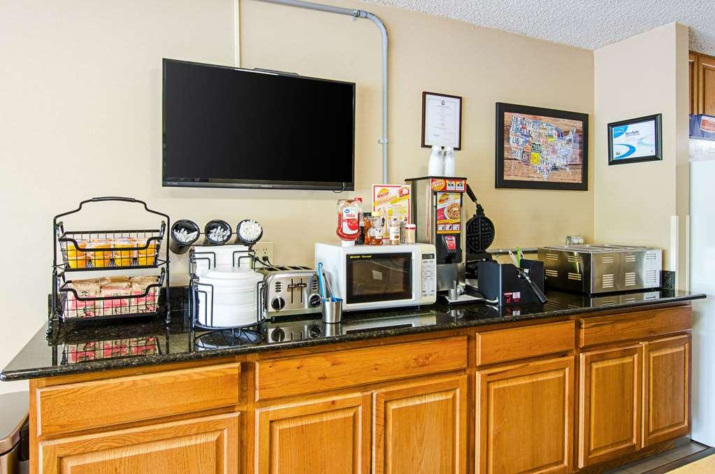 Econo Lodge Lynchburg Restaurang bild