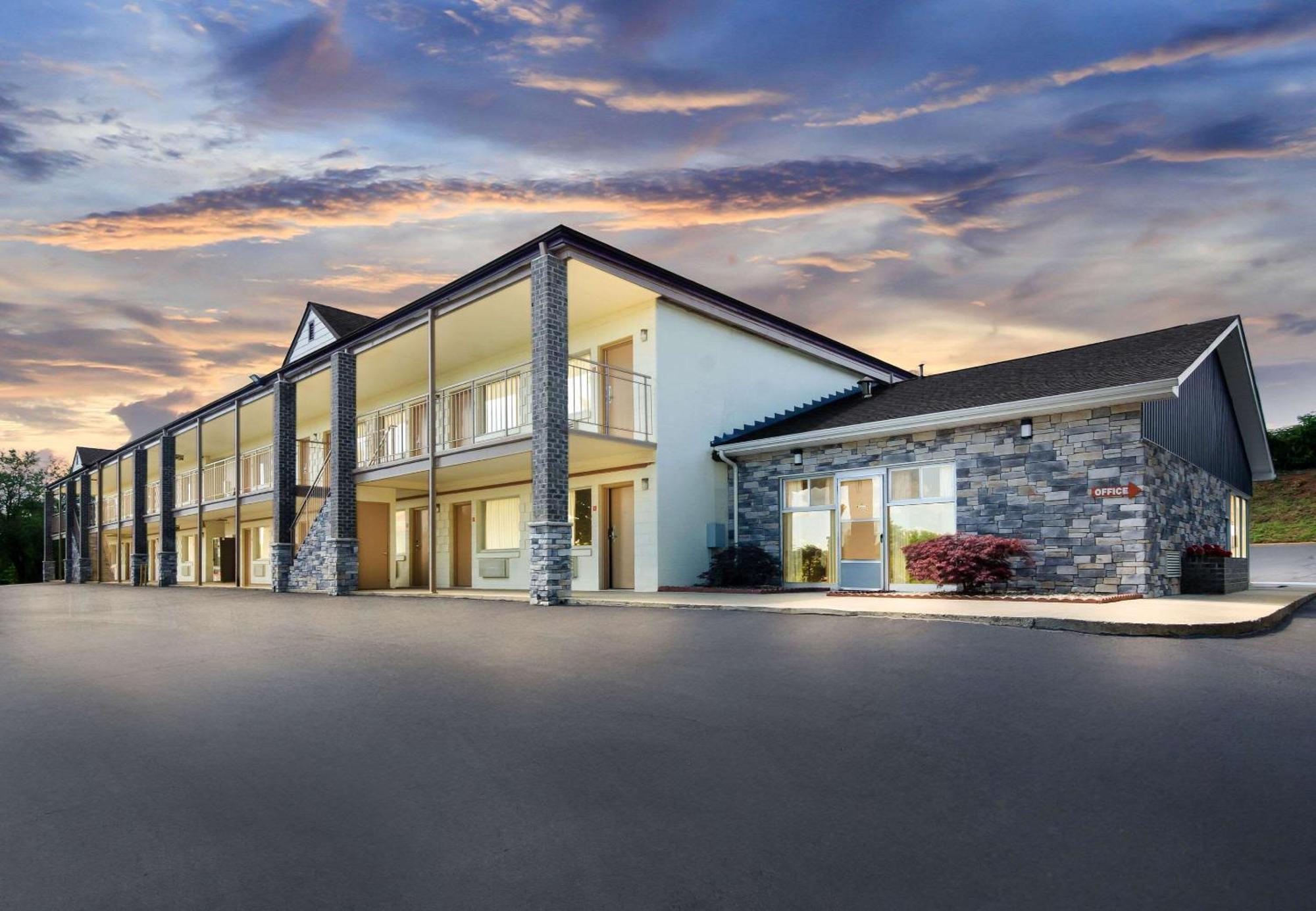 Econo Lodge Lynchburg Exteriör bild