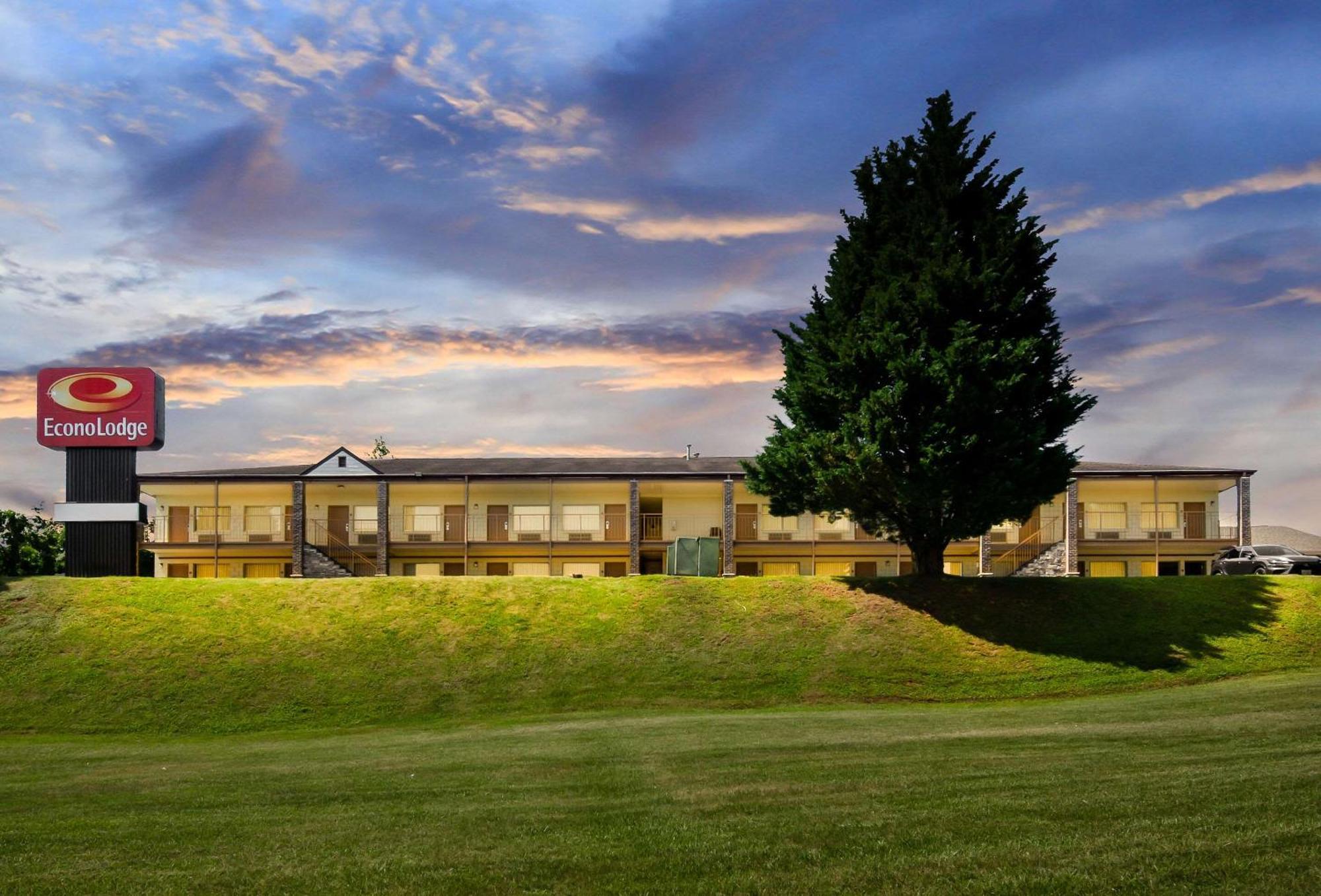 Econo Lodge Lynchburg Exteriör bild