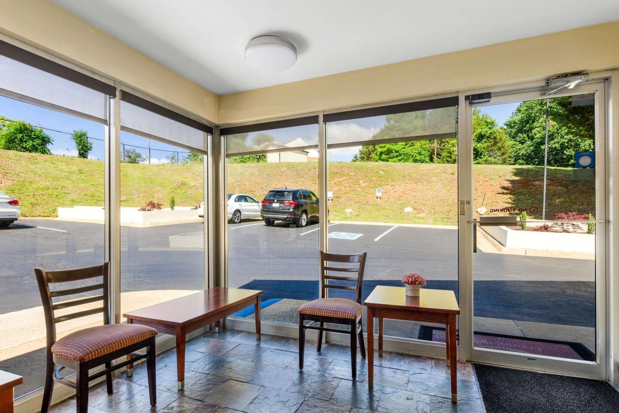 Econo Lodge Lynchburg Exteriör bild