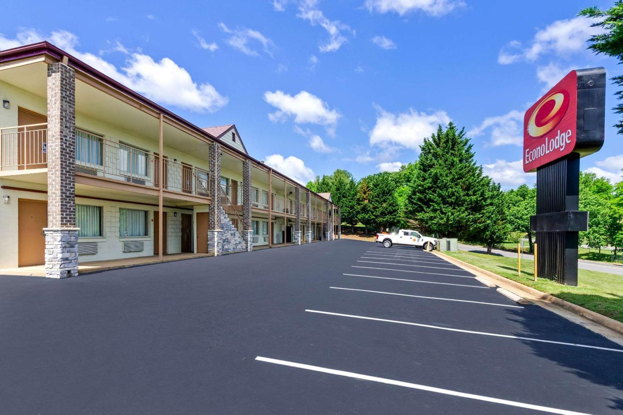 Econo Lodge Lynchburg Exteriör bild
