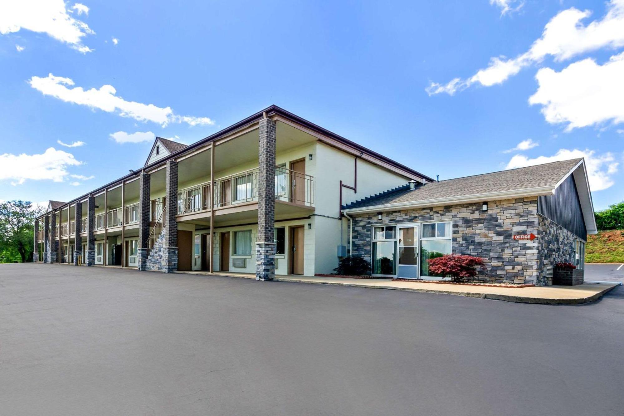 Econo Lodge Lynchburg Exteriör bild