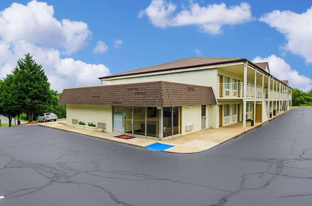 Econo Lodge Lynchburg Exteriör bild