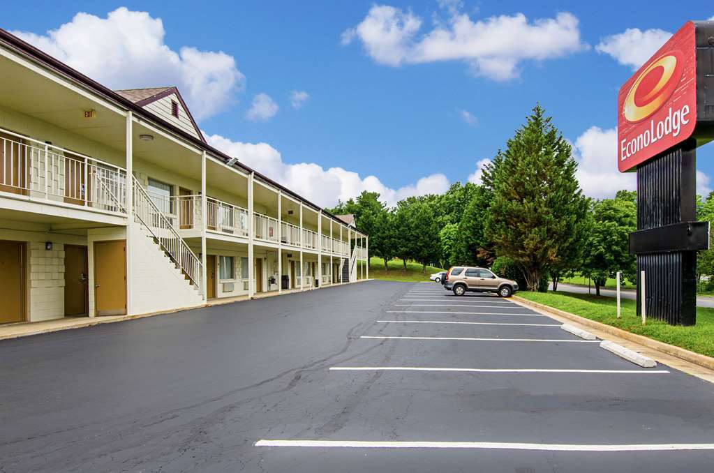 Econo Lodge Lynchburg Exteriör bild